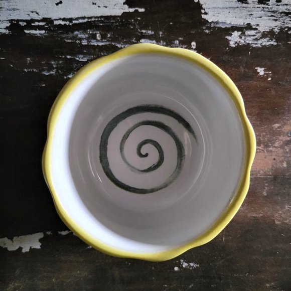 Mackenzie-Childs Carnaby Collection Ramekin, Retired Mackenzie-Childs - Picture 5 of 6